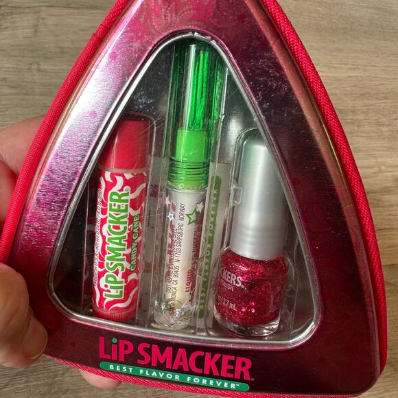 Lip Smacker Winter Treats Lip & Nail Collection Set Candy Cane Red Confetti - Picture 8 of 8